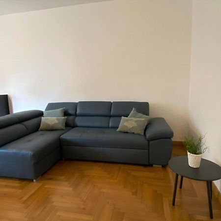 The Little Duck - Modern Apartment With Balcony Como Bagian luar foto