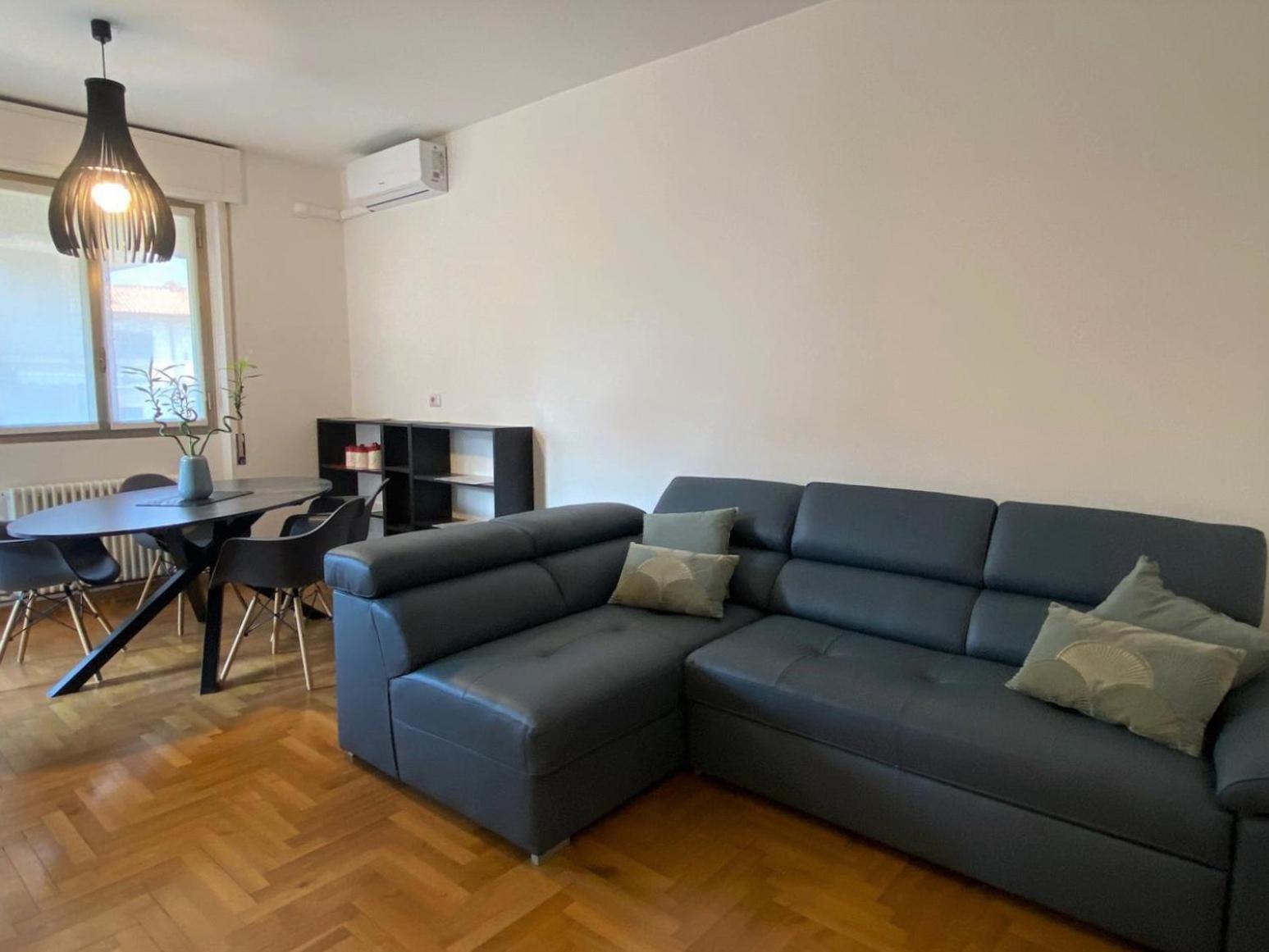 The Little Duck - Modern Apartment With Balcony Como Bagian luar foto