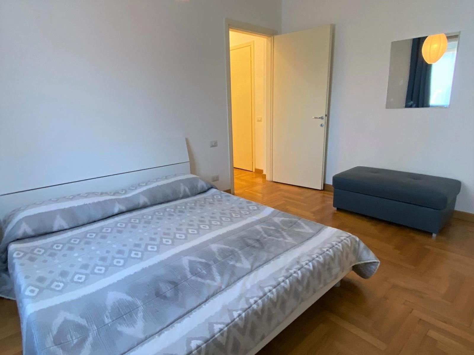 The Little Duck - Modern Apartment With Balcony Como Bagian luar foto