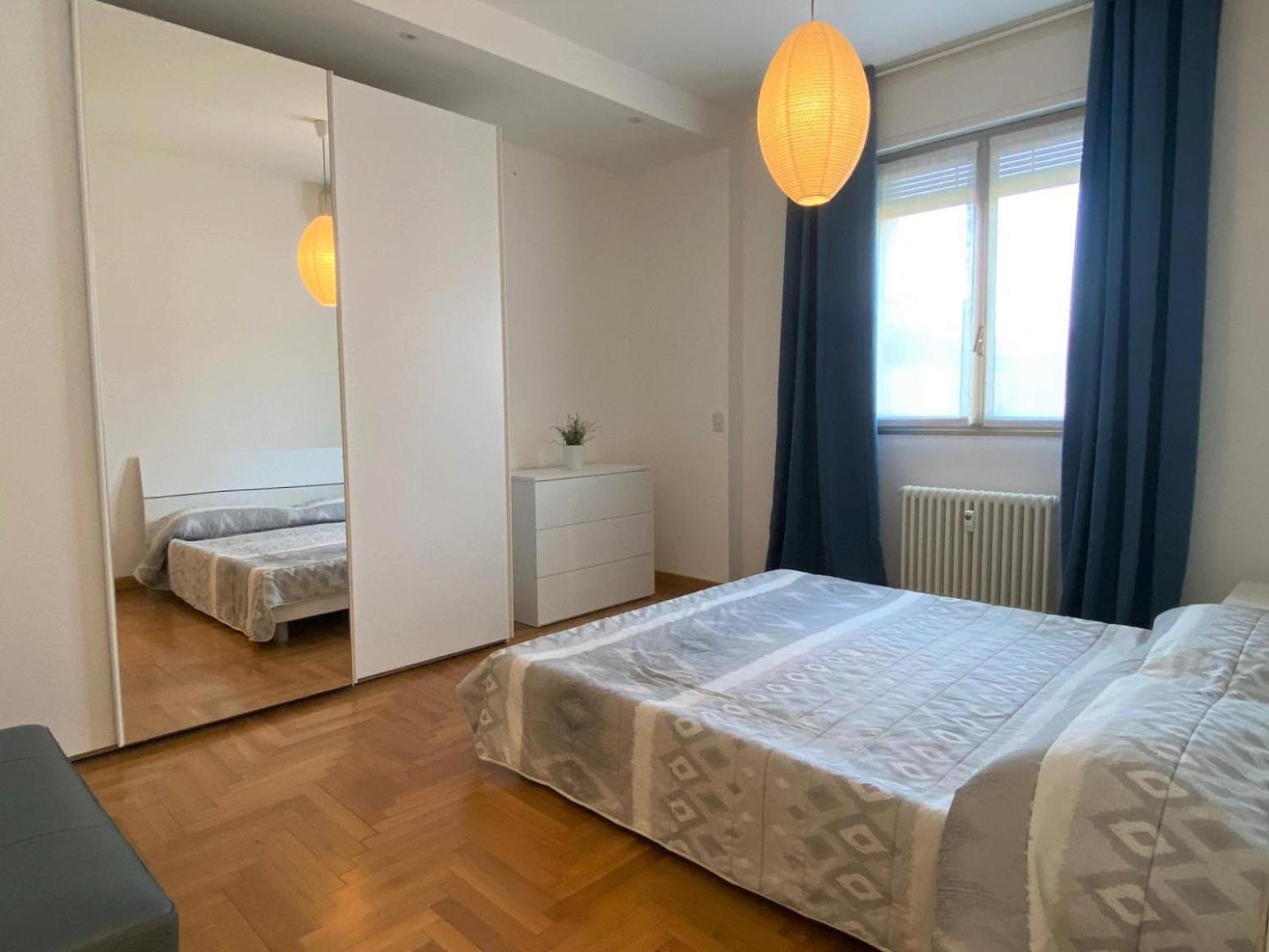 The Little Duck - Modern Apartment With Balcony Como Bagian luar foto